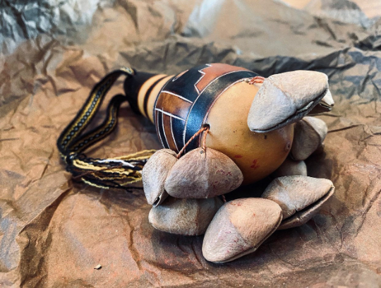 PERUVIAN CACHO / ANDEAN SEED SHAKER