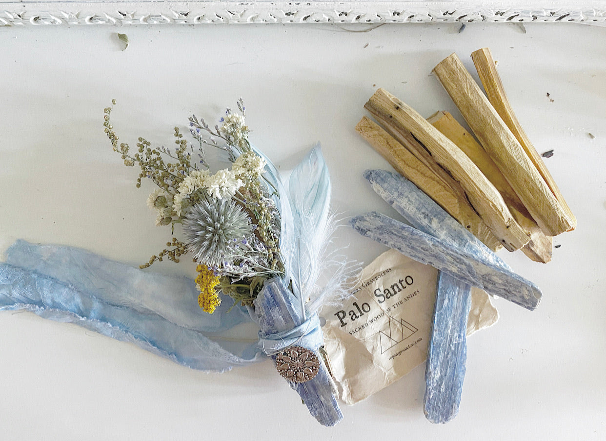 PALO SANTO + BLUE KYANITE BUNDLE