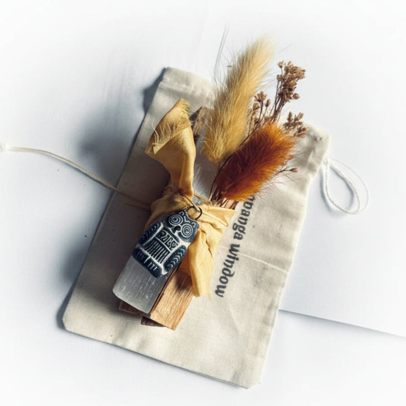 Palo Santo & Selenite Ritual Bundle